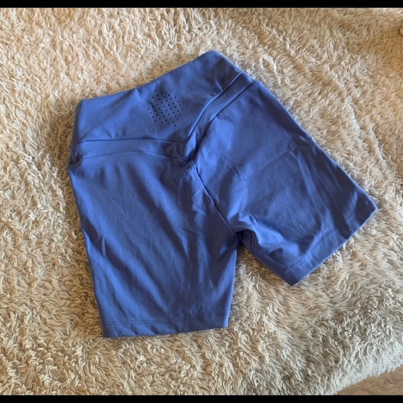 ❌SOLD❌ GYMSHARK x WHITNEY SIMMONS SHORTS - Picture 5 of 5